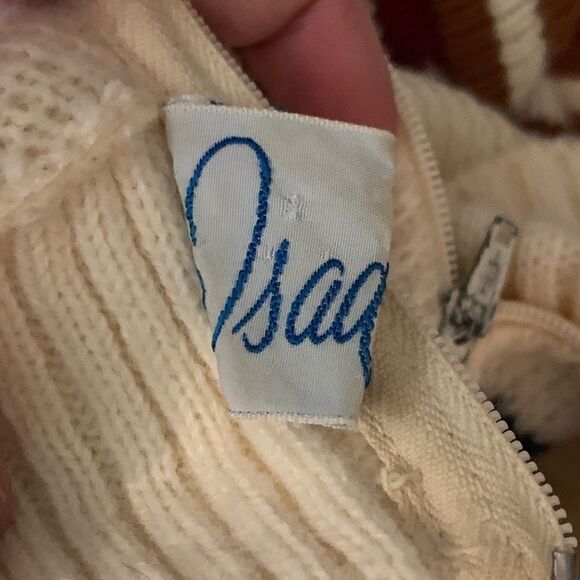 Hand knit Chevron Poncho - Picture 4 of 7